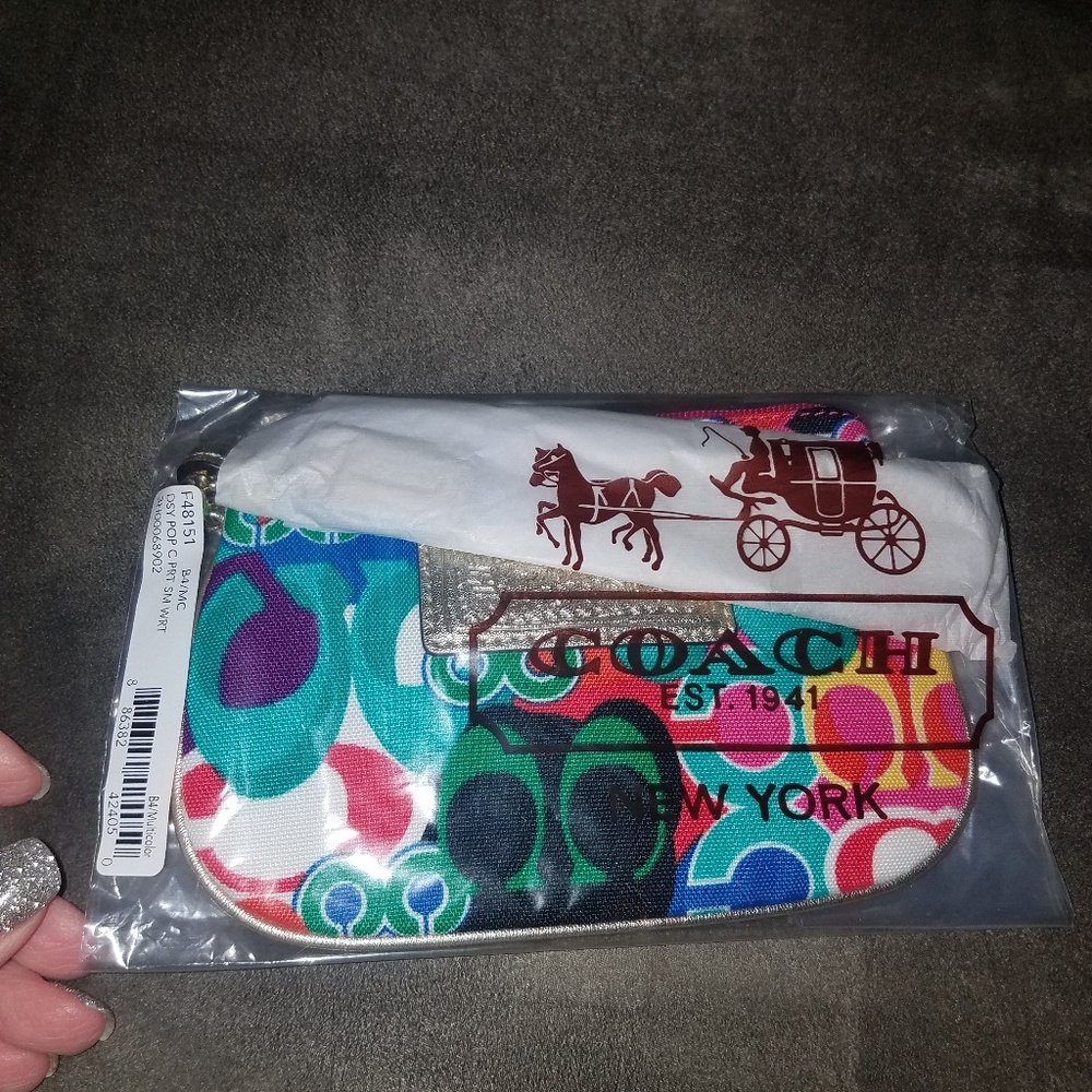 Coach Poppy Wristlet